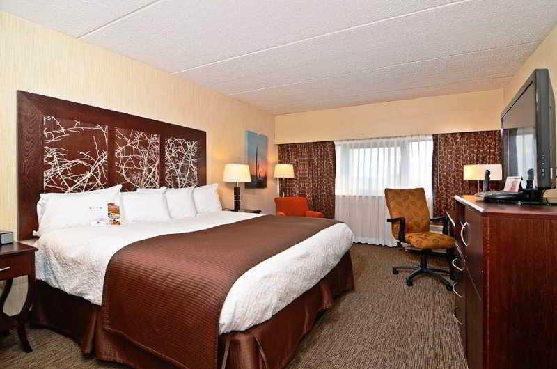 Ramada By Wyndham Buffalo Downtown Екстер'єр фото